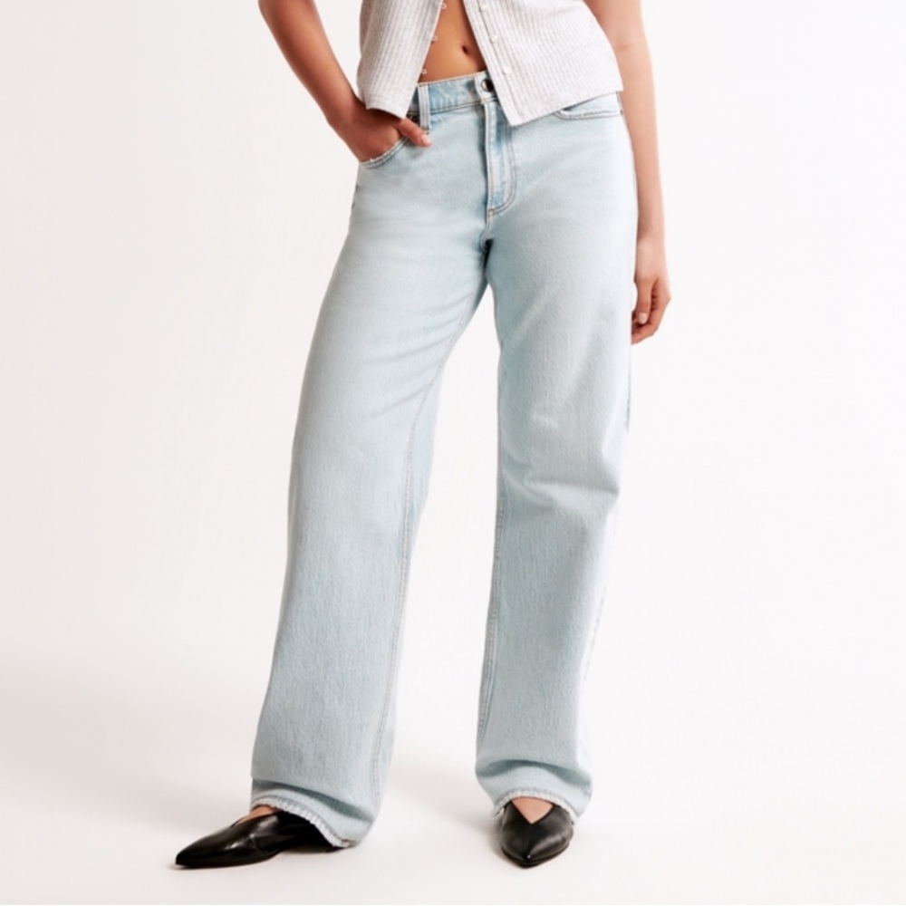 Curve Love Low Rise Baggy Jean Abercrombie & Fitch - Picture 2 of 12